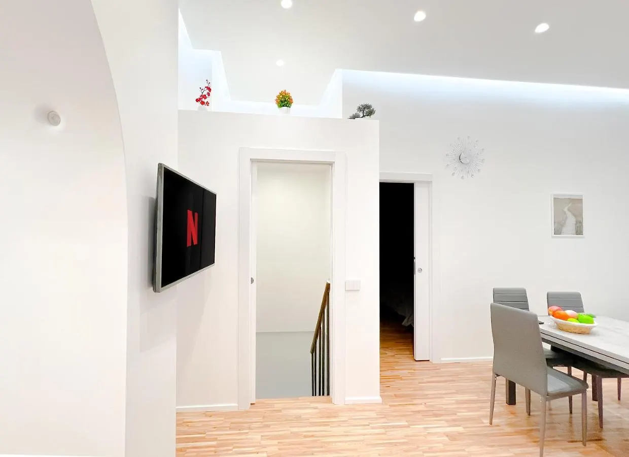 Apartment Attia Residence 3 - Wifi - Duomo Milan Italy